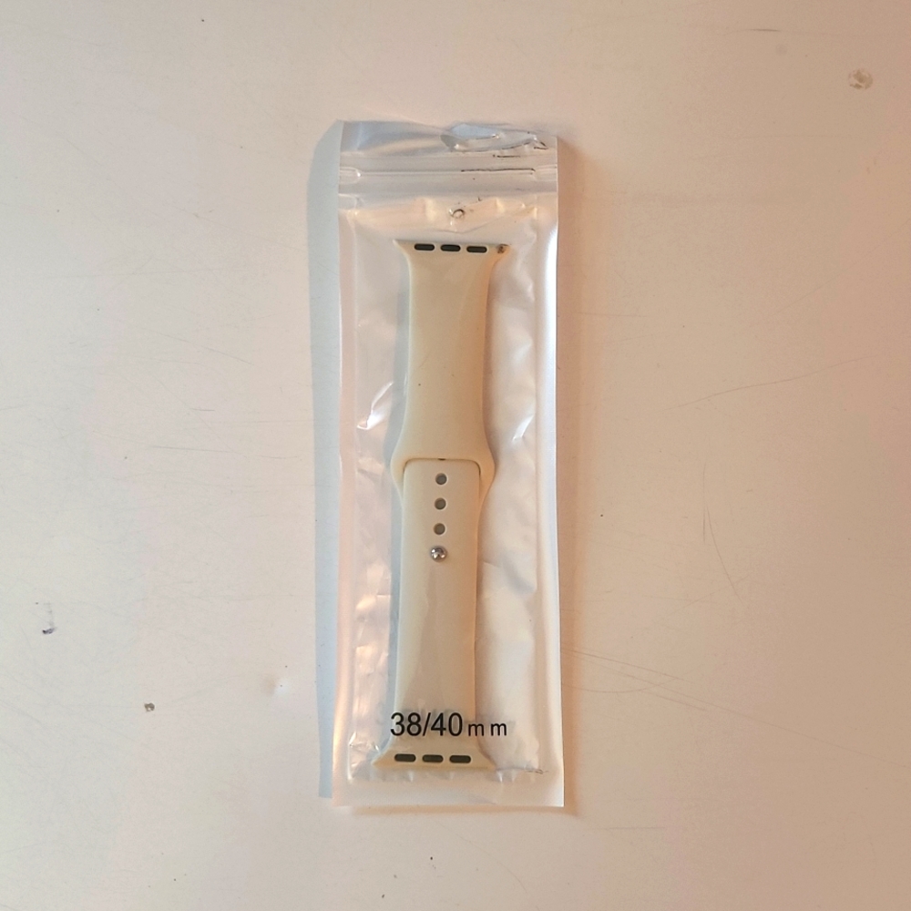 38/40 mm White Watch Band NWT